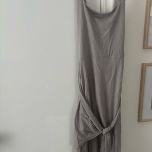 Aritzia color popular ashen sold out ,Dress